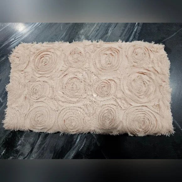 H&M Pink Floral Textured Clutch - Picture 1 of 4